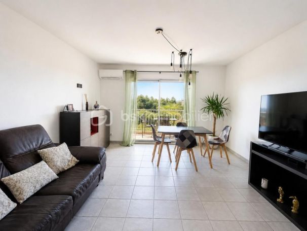 A louer APPARTEMENT T3 62 M2 PLAGE à PIED SIX FOURS LES PLAGES