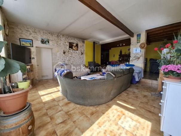 A louer MAISON  DE MAîTRE  PUJOLS