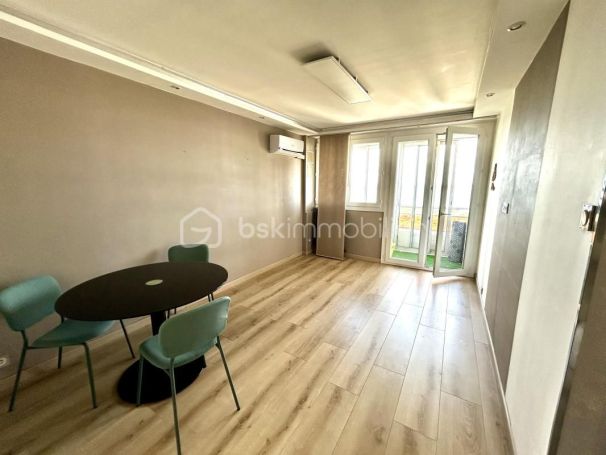 A louer APPARTEMENT NEUF T3 52 M2 BORD DE MER SETE