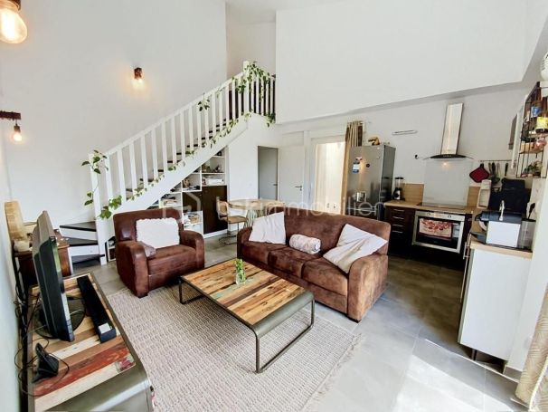 A louer APPARTEMENT DUPLEX T3 72 M2 TERRASSE VENDARGUES
