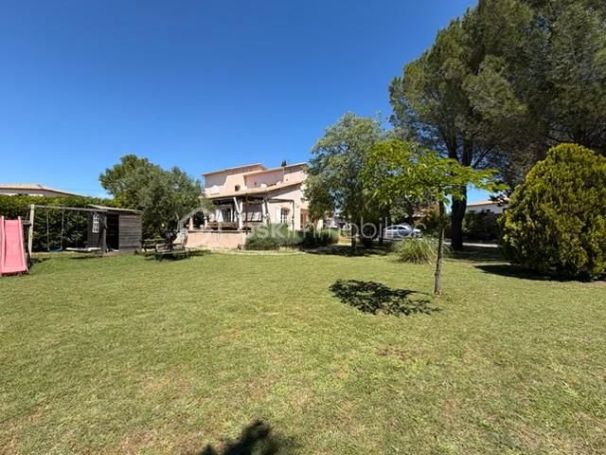 A louer MAISON  7 PIECES 201 M2  SAINT HILAIRE DE BRETHMAS