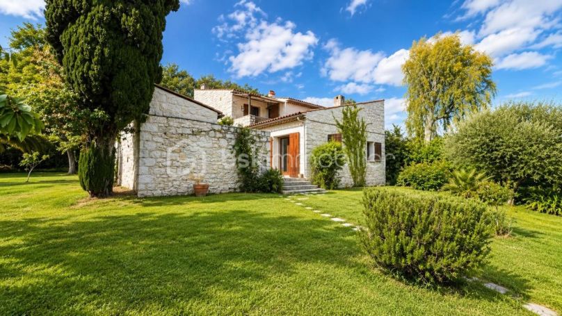 A louer MAISON  6 PIECES 253 M2  VENCE