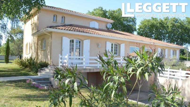 A louer MAISON  DE MAîTRE  LES BILLAUX