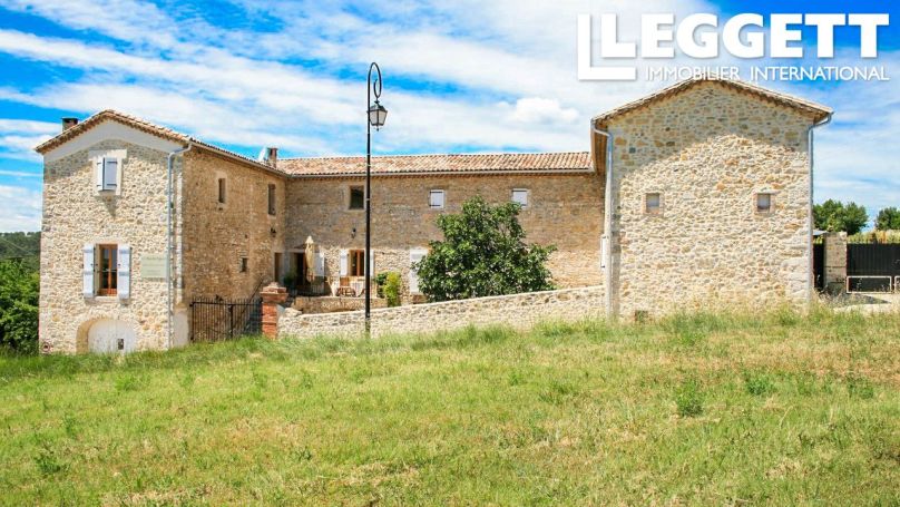 A vendre GîTE  VEZENOBRES