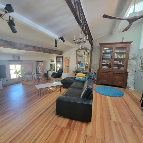 A louer LOFT DUPLEX T4 125 M2 PEZENAS