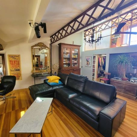 A louer LOFT DUPLEX T4 125 M2 PEZENAS