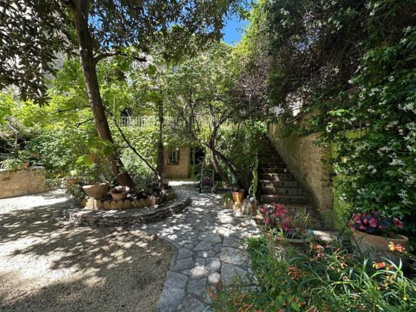 A louer MAISON  DE MAîTRE  PEZENAS