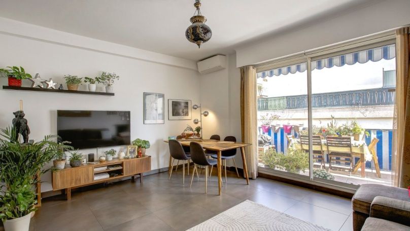 A louer APPARTEMENT T3 71 M2 TERRASSE BORD DE MER NICE