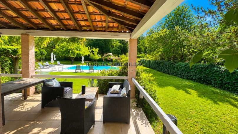 A louer MAISON  6 PIECES 168 M2  LA VERDIERE
