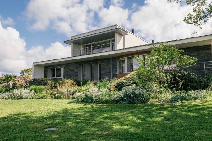 A vendre BELLE MAISON Contemporaine 12 PIECES 318 M&sup2; LANDEDA
