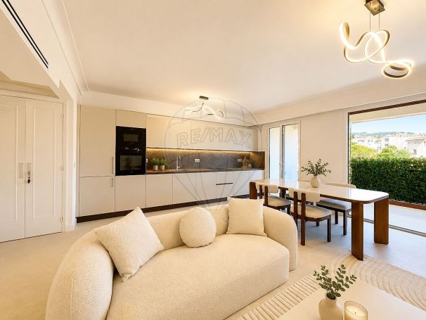A louer APPARTEMENT DE PRESTIGE T3 73 M2 TERRASSE BORD DE MER NICE
