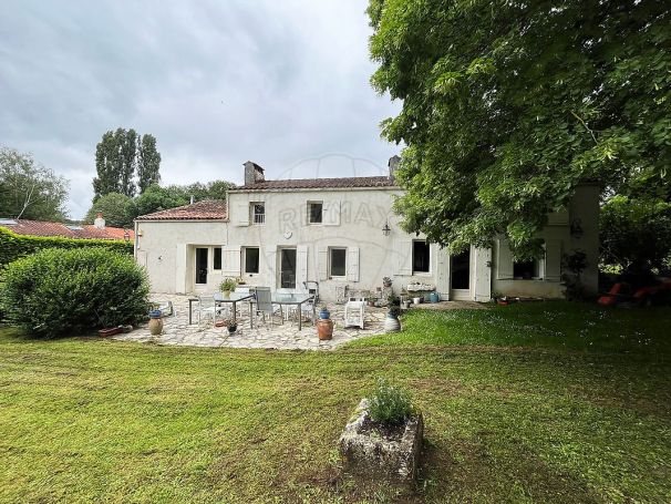 A louer MAISON  DE MAîTRE  ANNEPONT