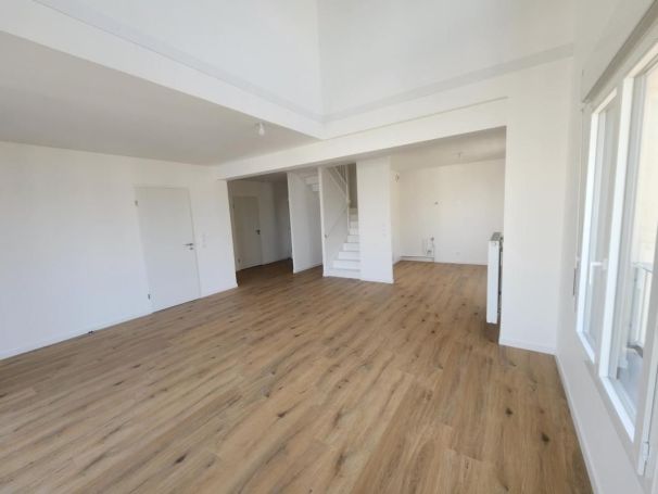 A louer APPARTEMENT DUPLEX T5 114 M2  BORDEAUX
