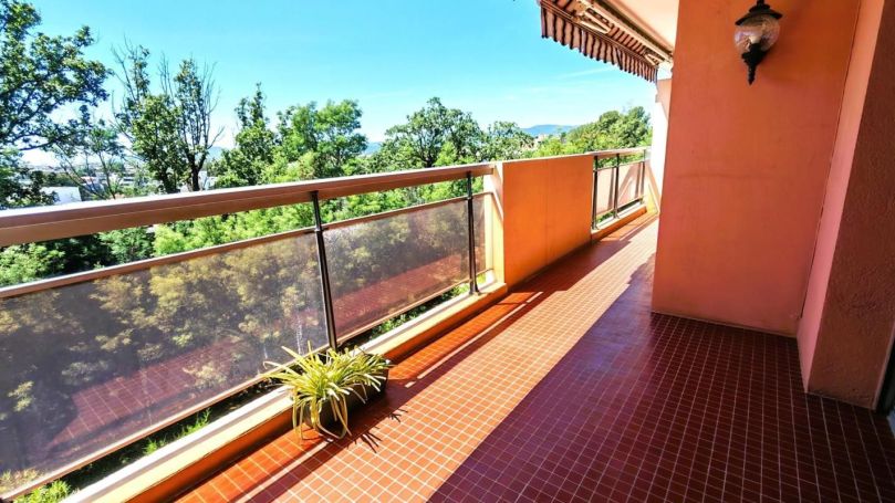 A louer APPARTEMENT T2 46 M2 TERRASSE BORD DE MER FREJUS