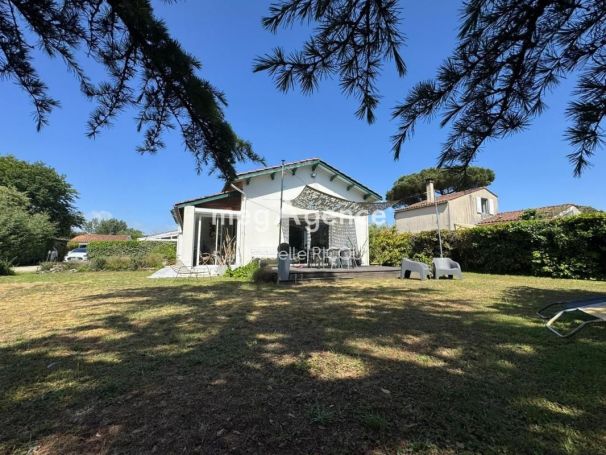 A louer MAISON  DE MAîTRE BORD DE MER DOLUS D OLERON