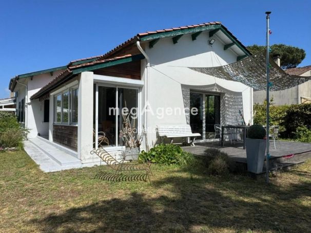 A louer MAISON  DE MAîTRE BORD DE MER DOLUS D OLERON