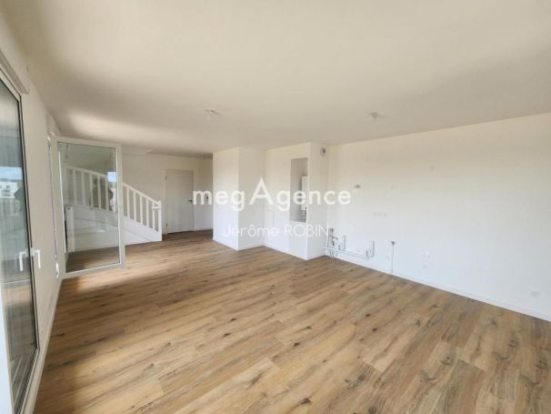 A louer APPARTEMENT DUPLEX NEUF T4 93 M2 TERRASSE  BORDEAUX