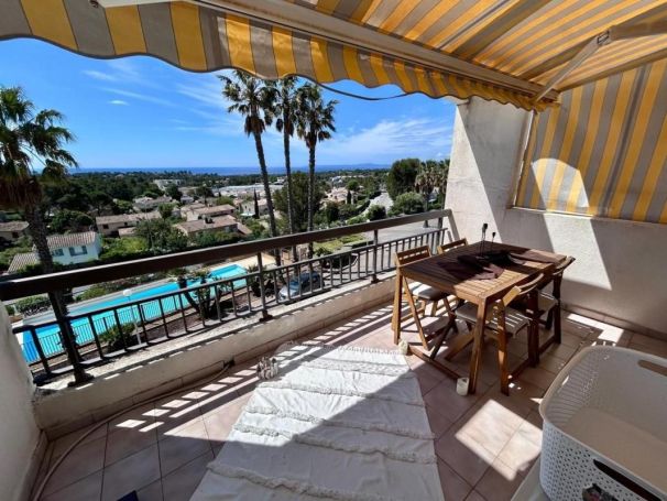 A louer APPARTEMENT T2 30 M2 TERRASSE VUE MER SAINT RAPHAEL