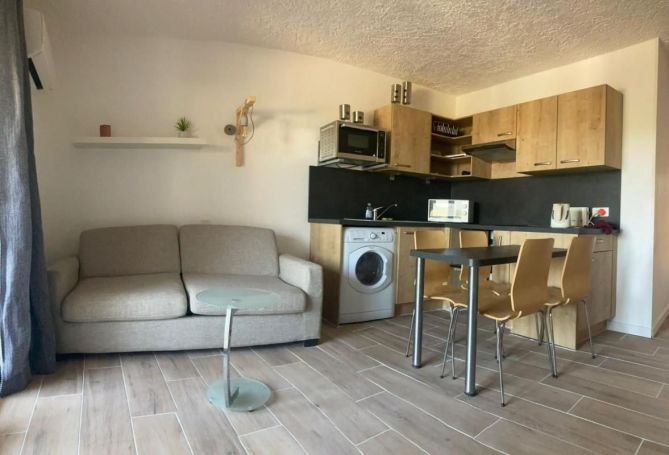 A louer APPARTEMENT T2 28 M2 TERRASSE BORD DE MER SAINTE MAXIME