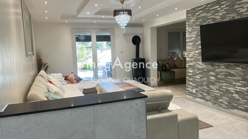 A louer MAISON  5 PIECES 125 M2  SAINT GILLES