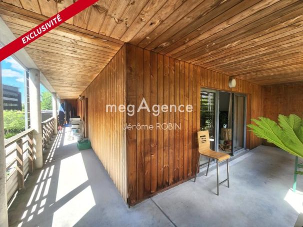 A louer APPARTEMENT T3 75 M2 TERRASSE BEGLES