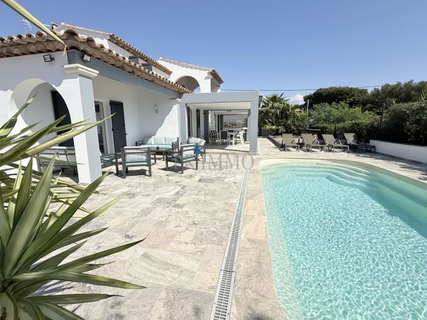 A vendre MAISON  5 PIECES 119 M2 PIEDS DANS L'EAU LES ISSAMBRES