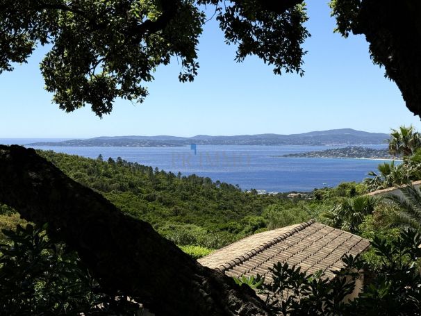 A vendre MAISON  4 PIECES 82 M2 BORD DE MER LES ISSAMBRES