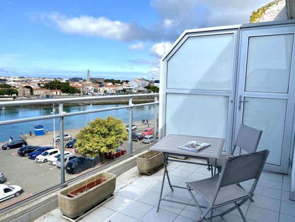A louer APPARTEMENT T4 81 M2 TERRASSE BORD DE MER SAINT GILLES CROIX DE VIE