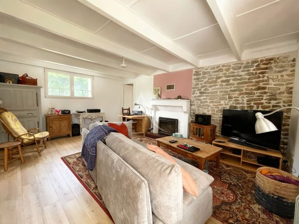 A vendre MAISON  7 PIECES 94 M2  LE BERNARD
