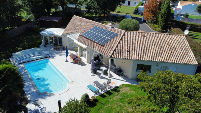 A vendre MAISON  6 PIECES 157 M2 BORD DE MER TALMONT SAINT HILAIRE