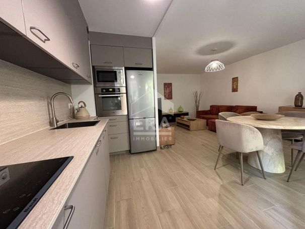 A louer APPARTEMENT T2 49 M2 TERRASSE BORD DE MER CAGNES SUR MER