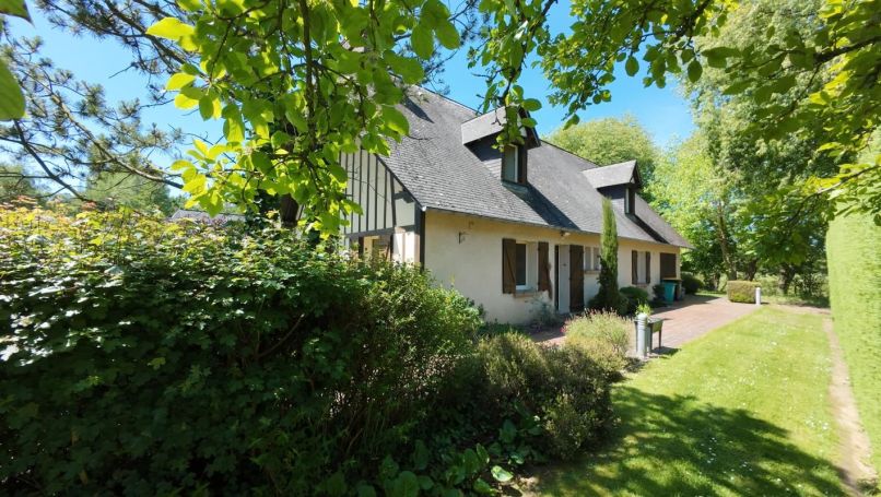A vendre LONGERE RENOVEE  6 PIECES 165 M2 20 MN MER