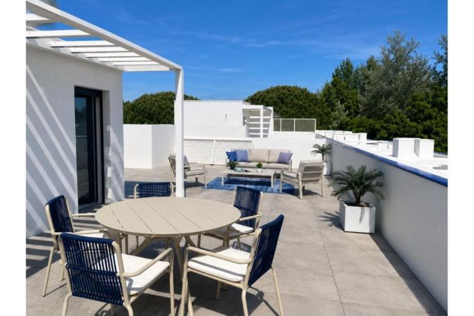 A louer APPARTEMENT DUPLEX DE PRESTIGE T4 81 M2 TERRASSE BORD DE MER LA GRANDE MOTTE