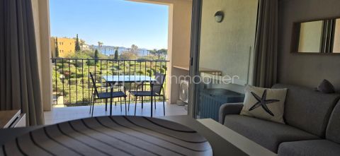 A louer APPARTEMENT T2 26 M2 TERRASSE VUE MER GASSIN
