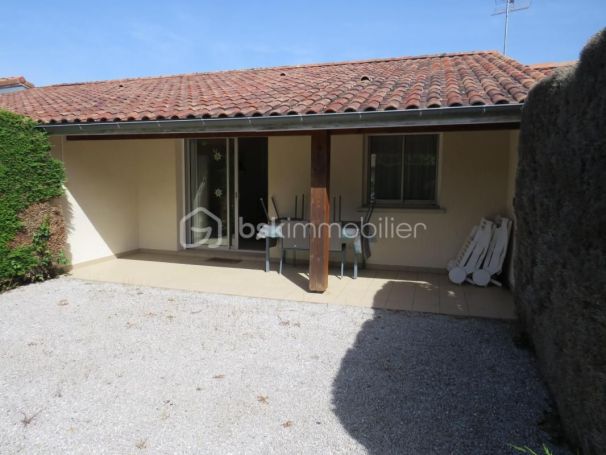 A louer APPARTEMENT T2 42 M2 TERRASSE  EUGENIE LES BAINS