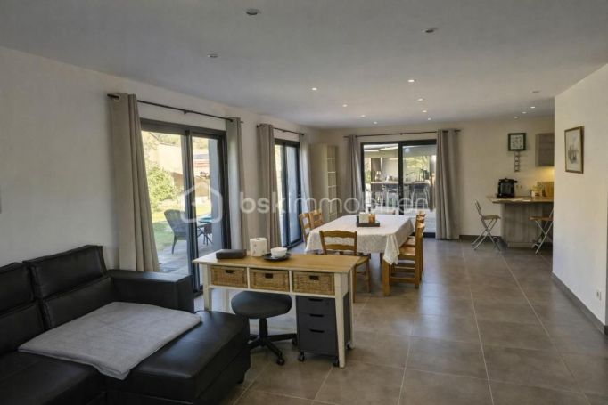 A louer MAISON  6 PIECES 160 M2  ROCBARON