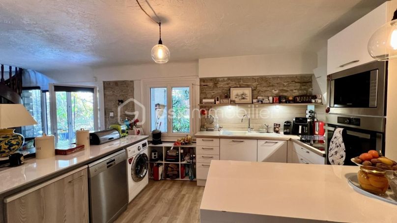 A louer MAISON  7 PIECES 225 M2 BORD DE MER LA COLLE SUR LOUP