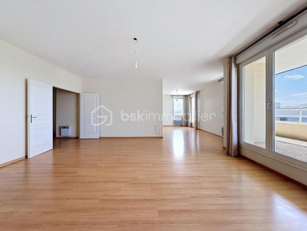 A louer APPARTEMENT T5 139 M2 TERRASSE  CAEN