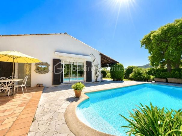 A louer MAISON  4 PIECES 106 M2 BORD DE MER MANDELIEU LA NAPOULE