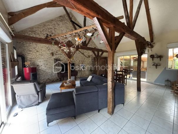 A louer LONGèRE  7 PIECES 160 M2  BELLIGNE