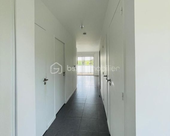 A louer APPARTEMENT DE PRESTIGE T3 75 M2 TERRASSE BORD DE MER PORNIC