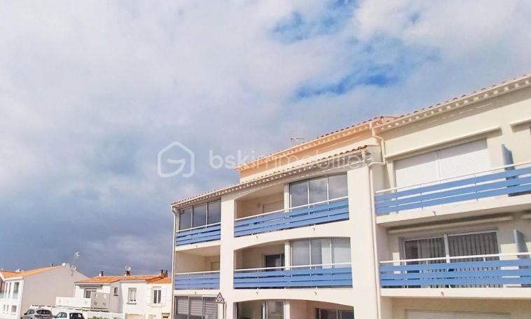 A louer APPARTEMENT T3 71 M2 TERRASSE BORD DE MER LES SABLES D OLONNE