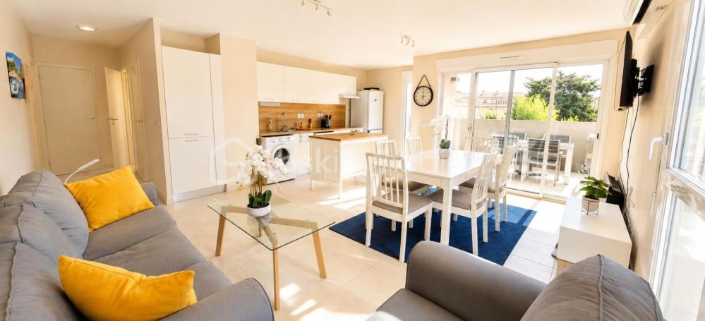 A louer APPARTEMENT T4 80 M2 TERRASSE BORD DE MER FRONTIGNAN