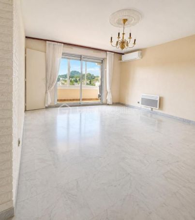 A louer APPARTEMENT T3 83 M2  AUBAGNE