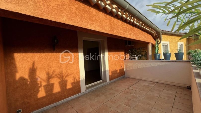 A louer APPARTEMENT NEUF T5 104 M2 TERRASSE  UZES