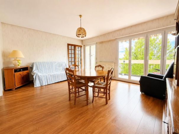A louer APPARTEMENT T4 90 M2  LA ROCHE SUR YON