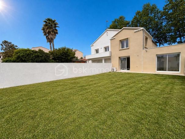 A louer MAISON  4 PIECES 92 M2 PLAGE à PIED VIAS