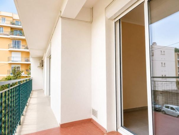 A louer APPARTEMENT T4 76 M2 BORD DE MER NARBONNE