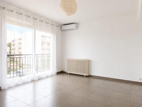 A louer APPARTEMENT T4 76 M2 BORD DE MER NARBONNE