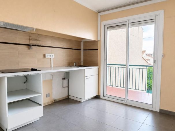 A louer APPARTEMENT T4 76 M2 BORD DE MER NARBONNE